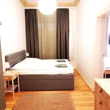 Lang Li By Rockchair L Superhost Status L 2 Bedrooms Boxspringbeds In Center - Cozy Family & Business Flair Welcomes You! Апартаменты Берлин