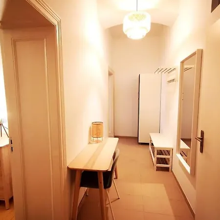 Lang Li By Rockchair L Superhost Status L 2 Bedrooms Boxspringbeds In Center - Cozy Family & Business Flair Welcomes You!