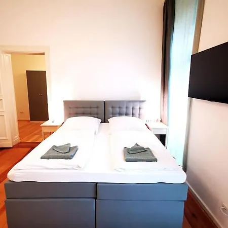 Lägenhet Lang Li By Rockchair L Superhost Status L 2 Bedrooms Boxspringbeds In Center - Cozy Family & Business Flair Welcomes You! *