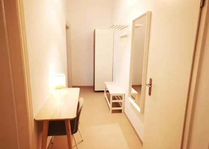 Lang Li By Rockchair L Superhost Status L 2 Bedrooms Boxspringbeds In Center - Cozy Family & Business Flair Welcomes You! *