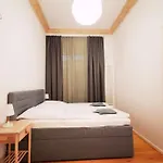 Appartamento Lang Li By Rockchair L Superhost Status L 2 Bedrooms Boxspringbeds In Center - Cozy Family & Business Flair Welcomes You! Berlino