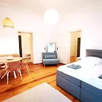 Appartamento Lang Li By Rockchair L Superhost Status L 2 Bedrooms Boxspringbeds In Center - Cozy Family & Business Flair Welcomes You!