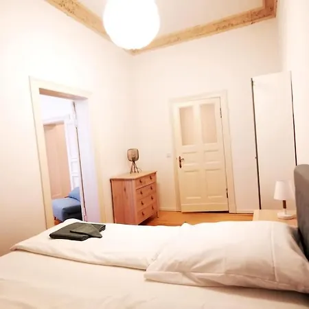 Apartment Lang Li By Rockchair L Superhost Status L 2 Bedrooms Boxspringbeds In Center - Cozy Family & Business Flair Welcomes You! *