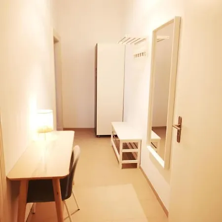 Lang Li By Rockchair L Superhost Status L 2 Bedrooms Boxspringbeds In Center - Cozy Family & Business Flair Welcomes You! *